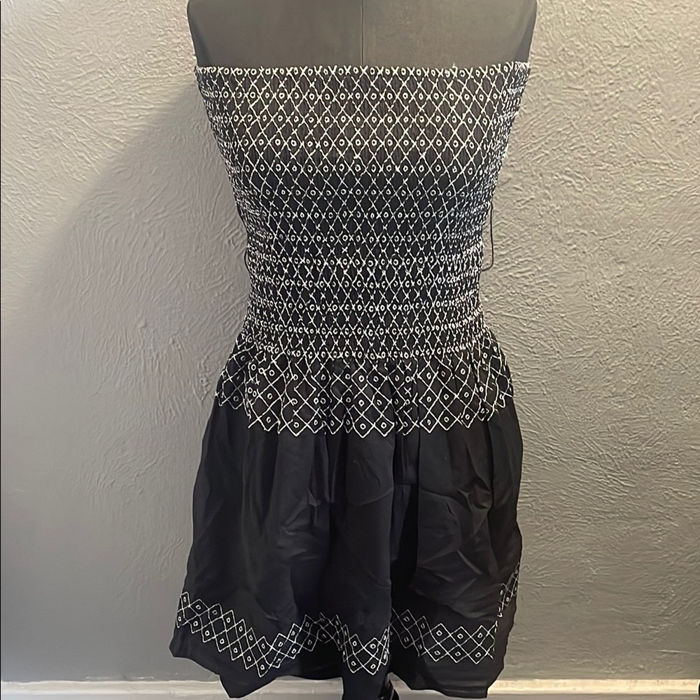 Elegant Black and White Strapless Dress